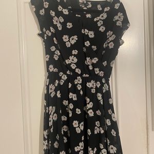 Xs like new summer dress! Versatile can we worn at work or a night out